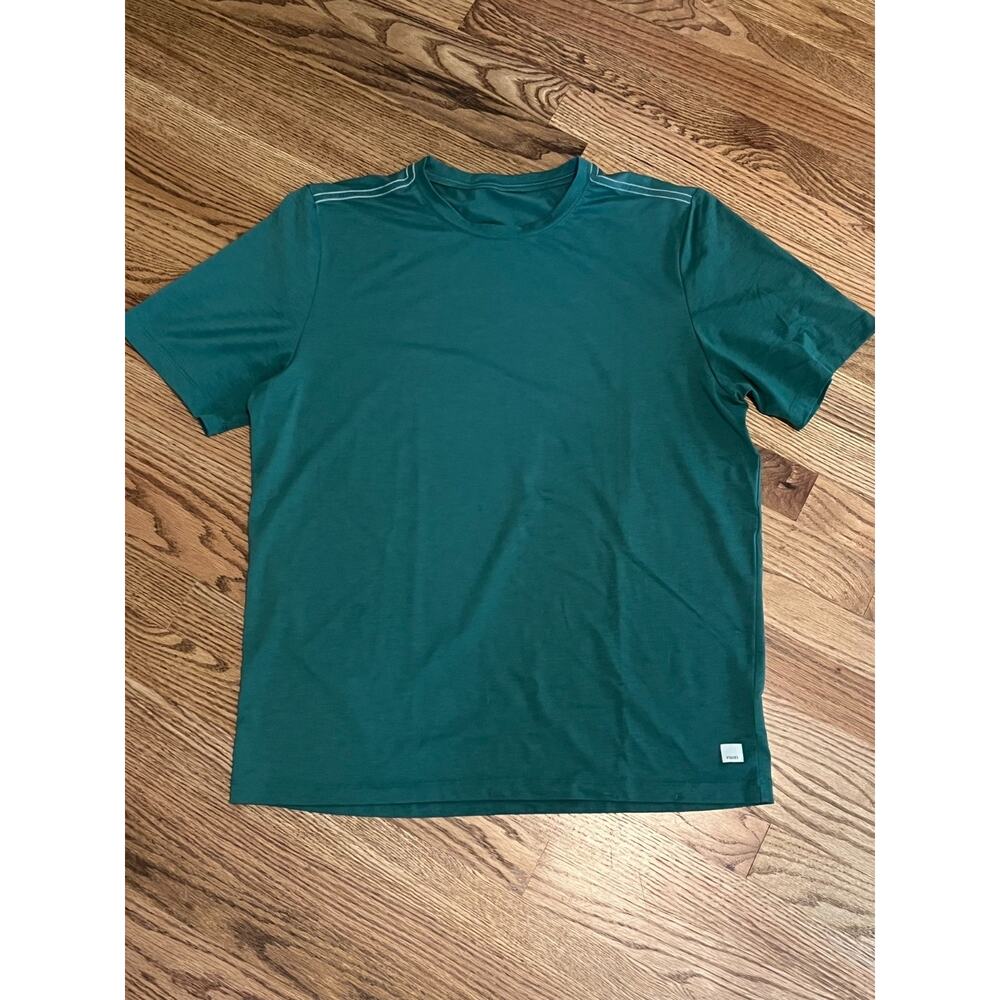 Vuori Men's EUC Green Current Tech Tee Performance Short Sleeve Stretch Shirt L